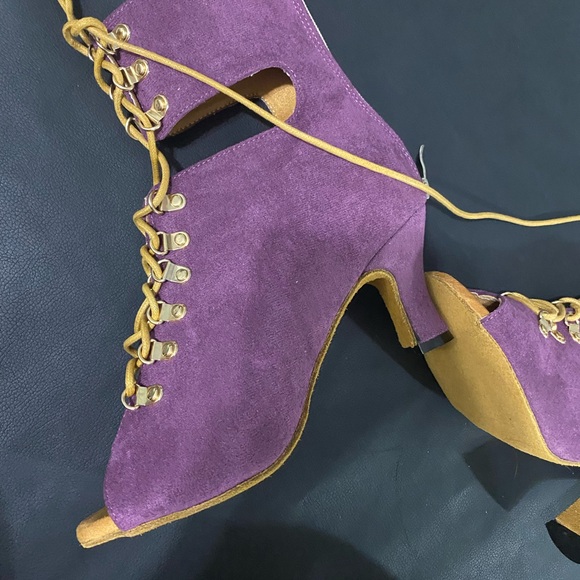 Lace up suede bottom shoes - Picture 4 of 6